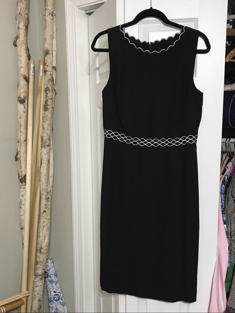 Ann Taylor Black Sleeveless Sheath Dress with White Trim